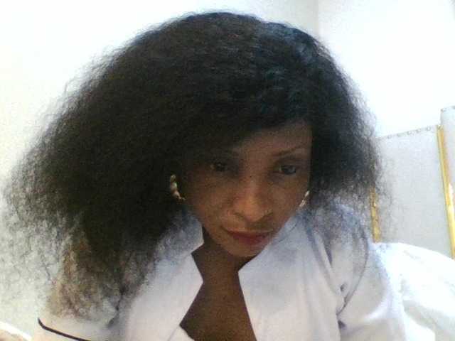 Discover lovelylips from BongaCams