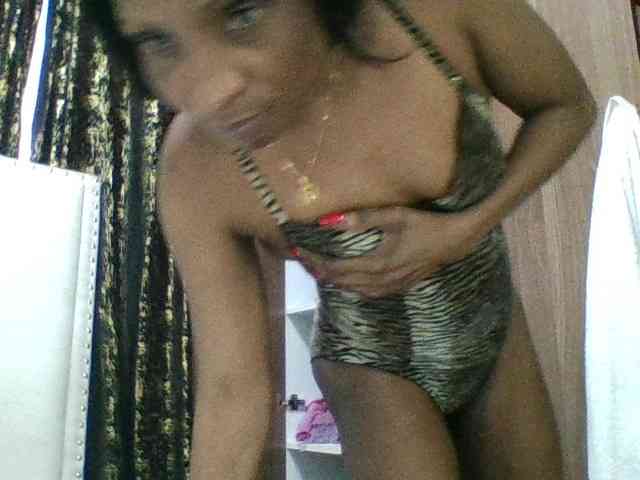 lovelylips webcam