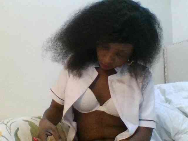 lovelylips webcam