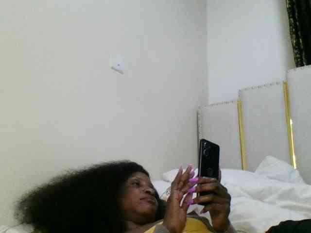 lovelylips webcam