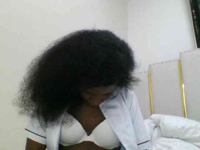 lovelylips webcam