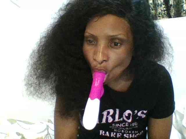 lovelylips webcam