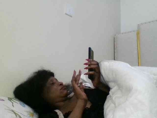 lovelylips webcam