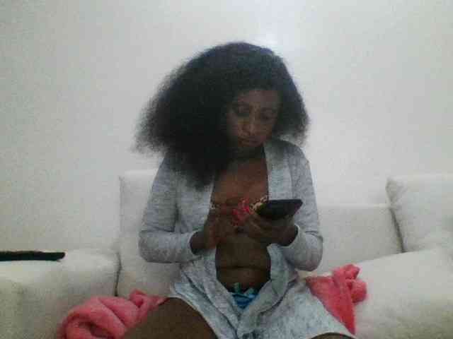lovelylips webcam