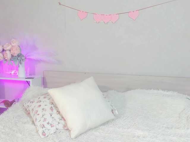 Sweeety-pie's BongaCams show and profile