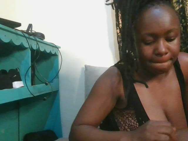 Sexymia25 on BongaCams 