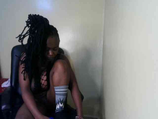 Sexymia25 webcam