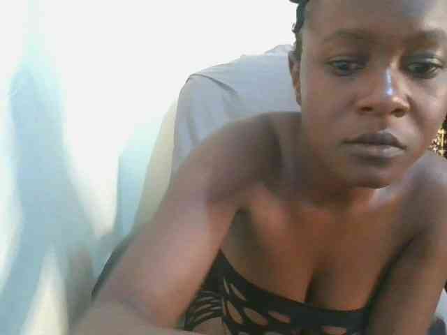 Sexymia25 webcam