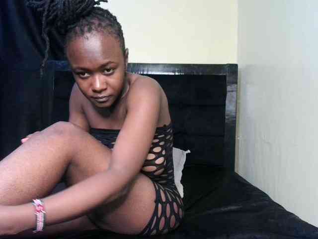 Sexymia25 webcam