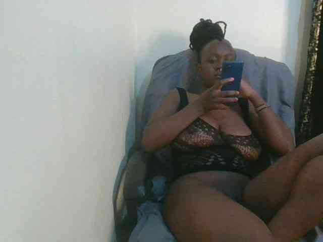 Sexymia25 webcam