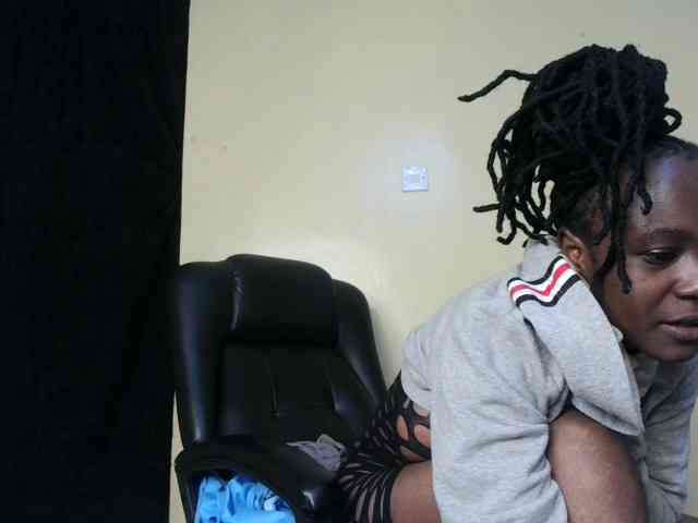 Sexymia25 webcam
