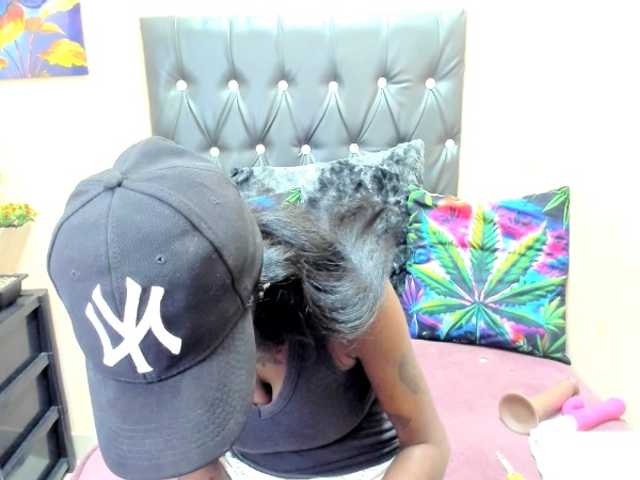 temptressqeen's BongaCams show and profile