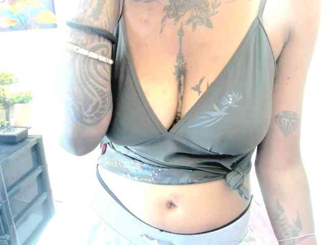 temptressqeen webcam