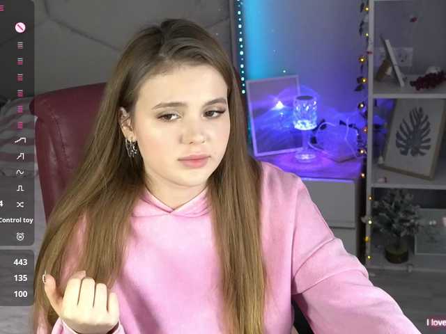 AfinaNights's BongaCams show and profile