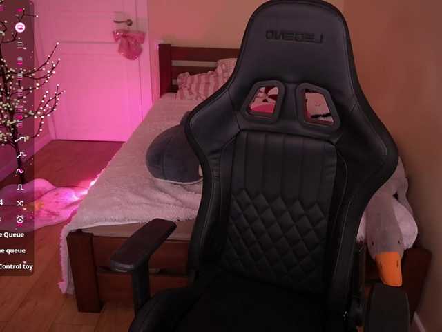 OnlyPenny's BongaCams show and profile