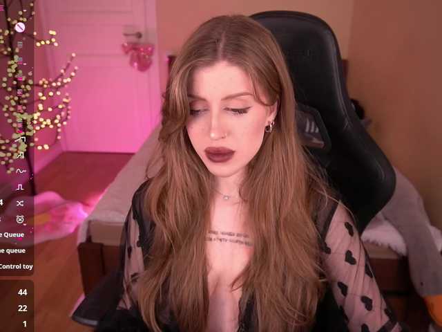 OnlyPenny's BongaCams show and profile