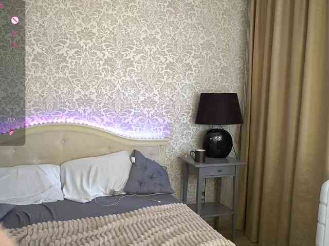 CrystalBliss webcam