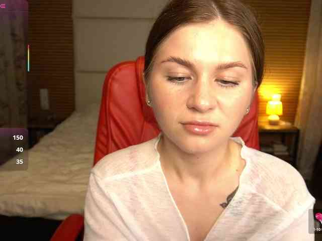 YoursGirlAlice webcam