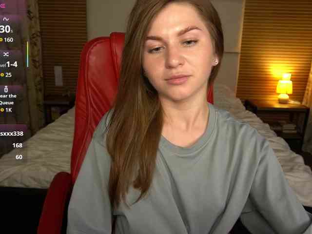 YoursGirlAlice webcam