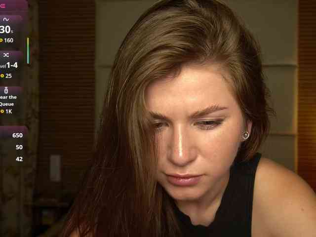 YoursGirlAlice webcam
