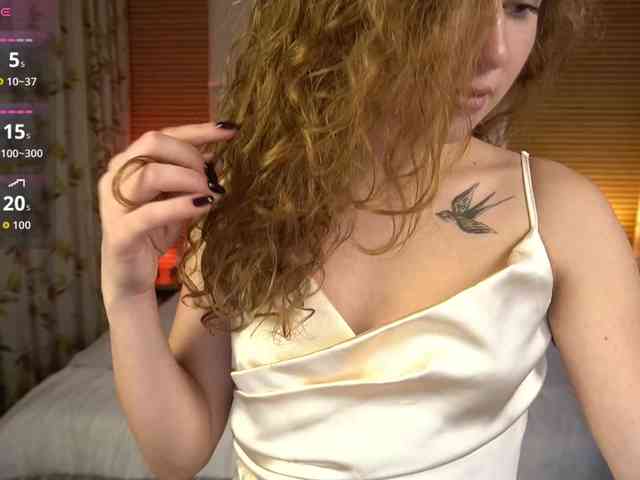 YoursGirlAlice webcam