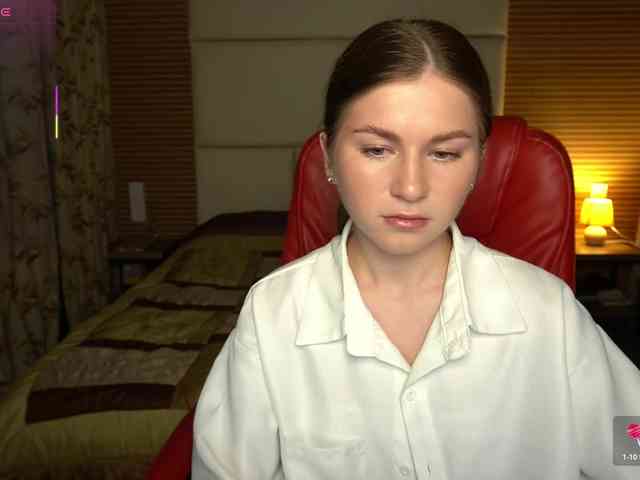 YoursGirlAlice's webcam live show