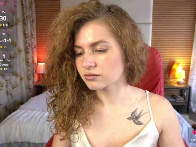 YoursGirlAlice webcam
