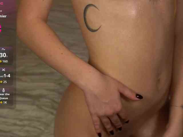 YoursGirlAlice webcam