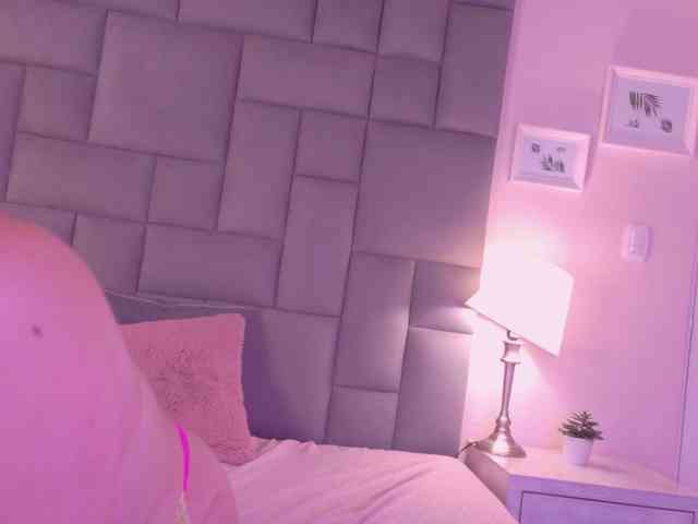 Sienna-Monroe webcam