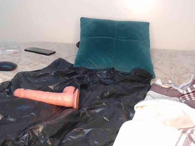 slikypearl webcam
