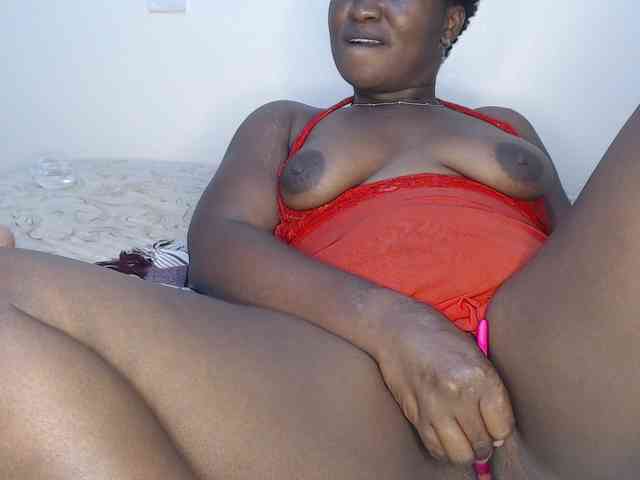 slikypearl Live Webcam on BongaCams