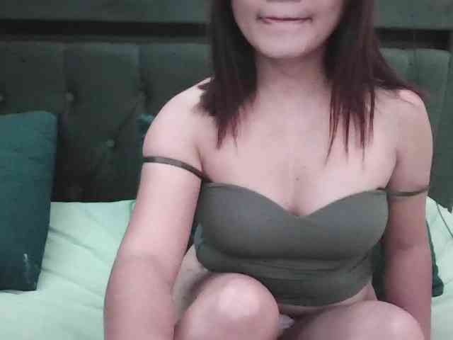Yumhi18 webcam