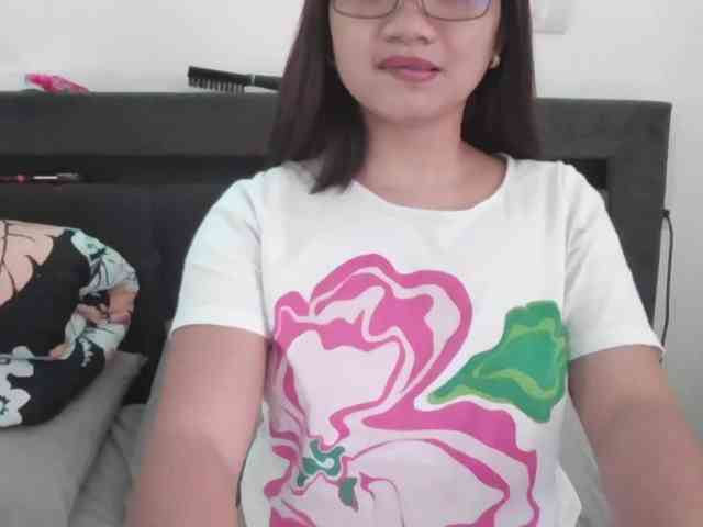 Yumhi18 webcam