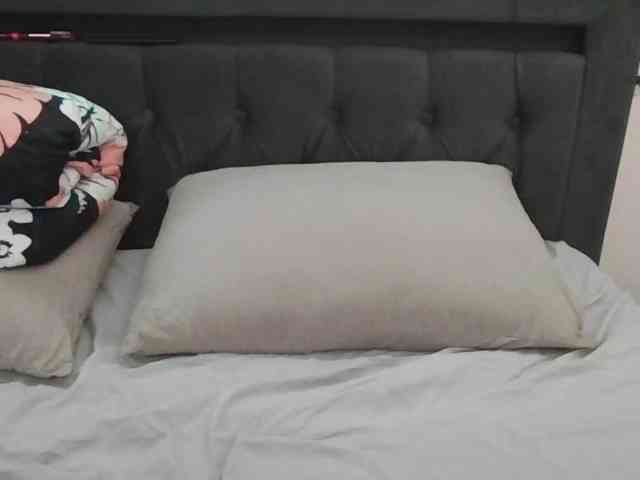Yumhi18 webcam