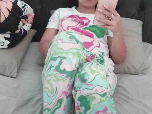 Yumhi18 webcam