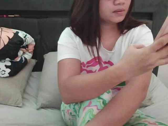 Yumhi18 webcam