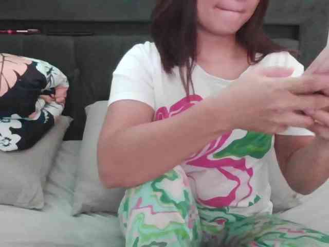 Yumhi18 webcam