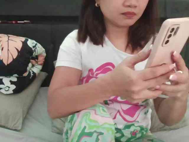 Yumhi18 webcam