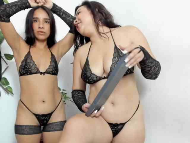 SofiaAndLana webcam