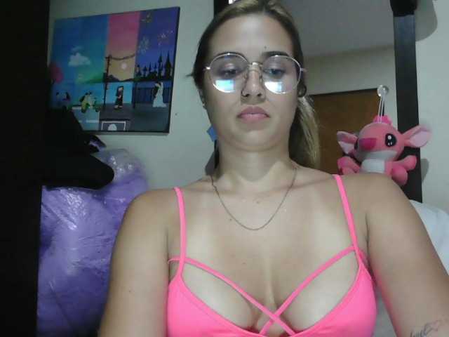 trianabell's BongaCams show and profile