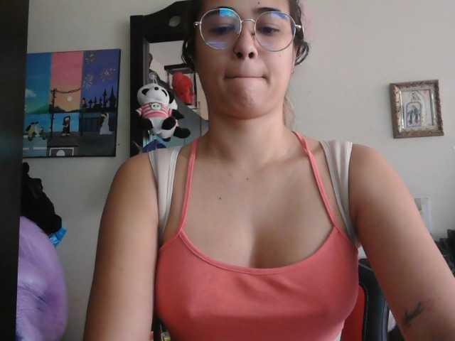 trianabell's BongaCams show and profile