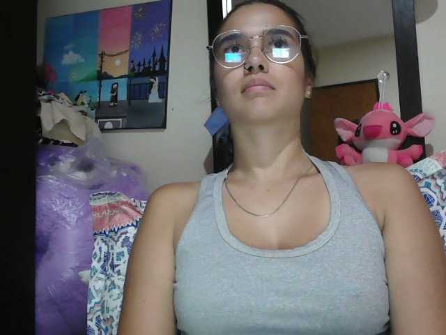 trianabell's BongaCams show and profile