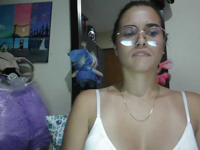 trianabell's BongaCams show and profile