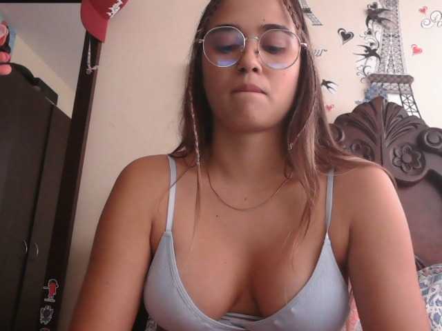 trianabell's BongaCams show and profile