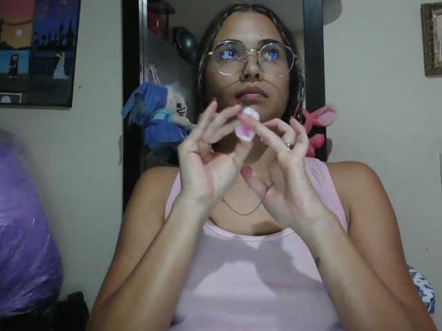 trianabell's BongaCams show and profile