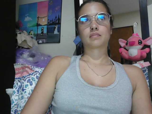 trianabell's BongaCams show and profile