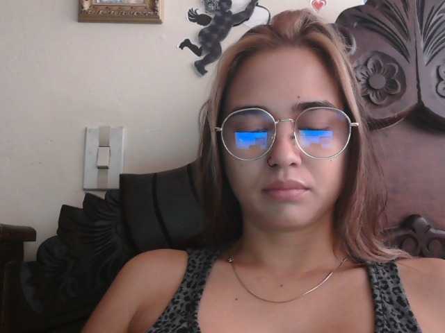 trianabell's BongaCams show and profile