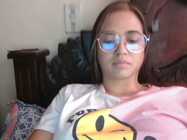 trianabell's BongaCams show and profile