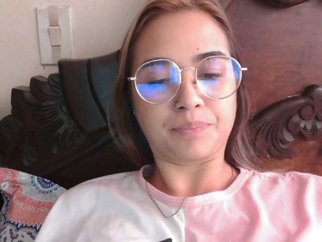 trianabell's BongaCams show and profile