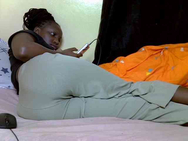 SexyDebie webcam